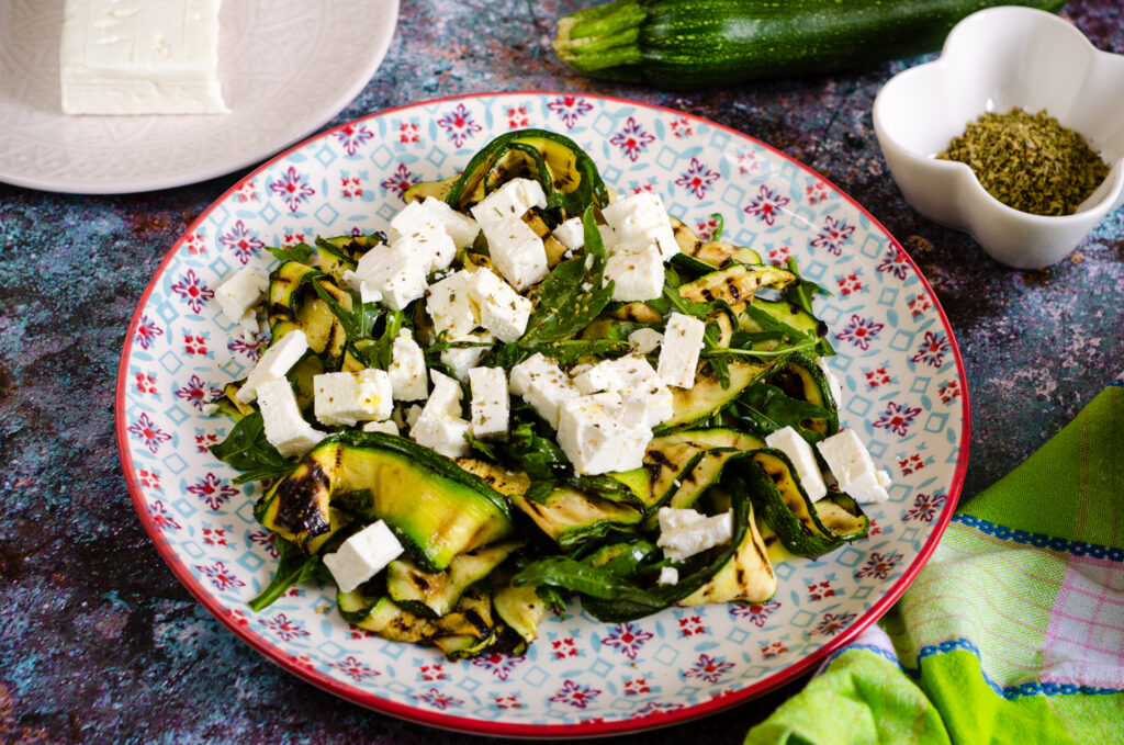 Insalata di zucchine e feta