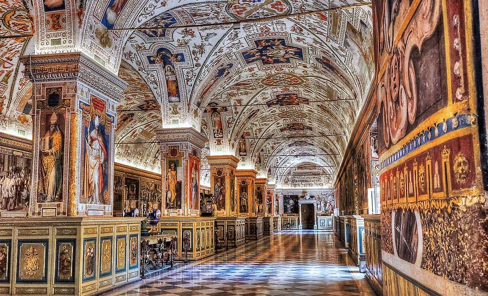 I Musei Vaticani e la Cappella Sistina: Un Tuffo nell'Arte e nella Storia